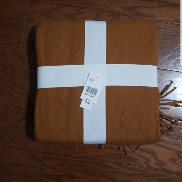 NEW! Biltmore throw blanket NWT - Picture 3 of 5